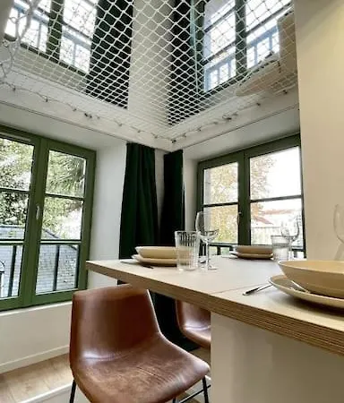 Maison Et Attenant Pour 10 Personnes Avec Terrasse, Cour Et Parking Villa