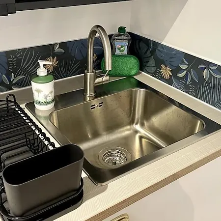 Villa Maison Et Attenant Pour 10 Personnes Avec Terrasse, Cour Et Parking