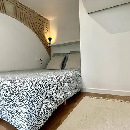 Maison Et Attenant Pour 10 Personnes Avec Terrasse, Cour Et Parking Villa
