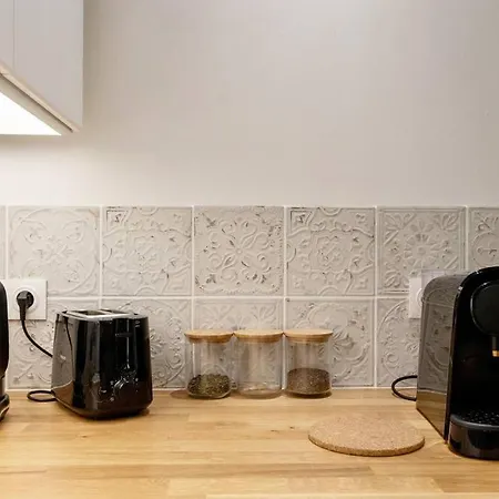 Villa Maison Et Attenant Pour 10 Personnes Avec Terrasse, Cour Et Parking Pau