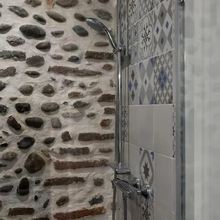 Maison Et Attenant Pour 10 Personnes Avec Terrasse, Cour Et Parking *