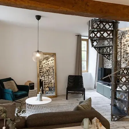 Villa Maison Et Attenant Pour 10 Personnes Avec Terrasse, Cour Et Parking Pau