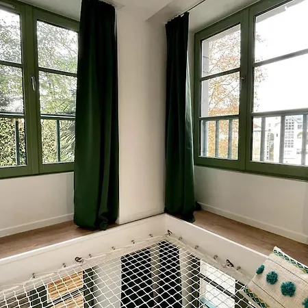 Maison Et Attenant Pour 10 Personnes Avec Terrasse, Cour Et Parking Villa Pau