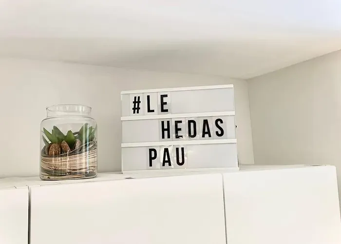 Maison Et Attenant Pour 10 Personnes Avec Terrasse, Cour Et Parking Villa *