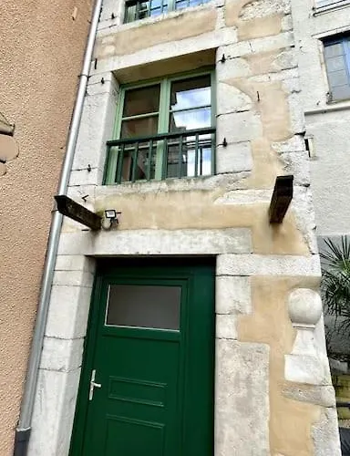 Maison Et Attenant Pour 10 Personnes Avec Terrasse, Cour Et Parking